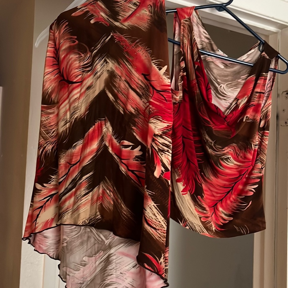 Skirt set by Chelsey Red brown and beige blouse and top. Size small.